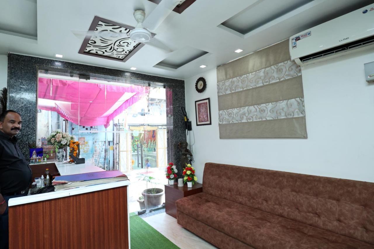 Hotel Toto International Dx Yeni Delhi Dış mekan fotoğraf