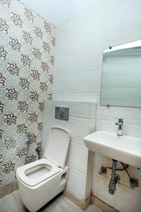 Hotel Toto International Dx Yeni Delhi Dış mekan fotoğraf